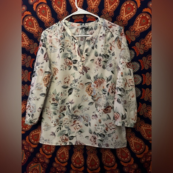 ❤️ Dalia Floral Print Blouse size medium - Picture 6 of 15